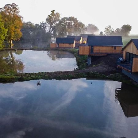 Les Pavillons De La Libellule Villa Beauraing Exterior foto